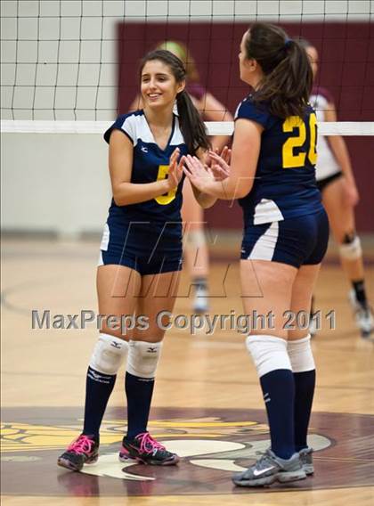 Thumbnail 1 in East Lyme vs. Kennedy (CIAC Class L Second Round) photogallery.