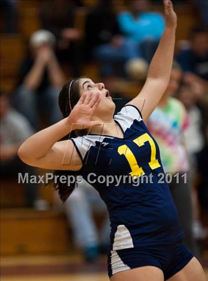 Thumbnail 2 in East Lyme vs. Kennedy (CIAC Class L Second Round) photogallery.