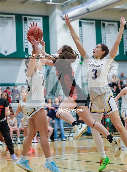 Thumbnail 3 in Marlboro Central vs. Ardsley (NYSPHSAA Class A Regional Semifinal) photogallery.