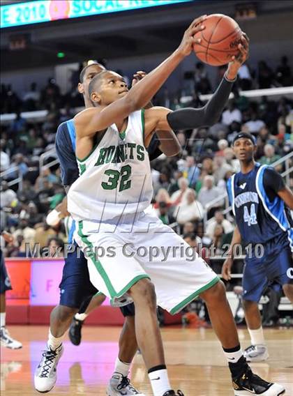 Thumbnail 1 in Compton vs. Lincoln (CIF SoCal D2 Final) photogallery.
