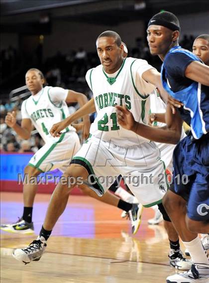 Thumbnail 1 in Compton vs. Lincoln (CIF SoCal D2 Final) photogallery.