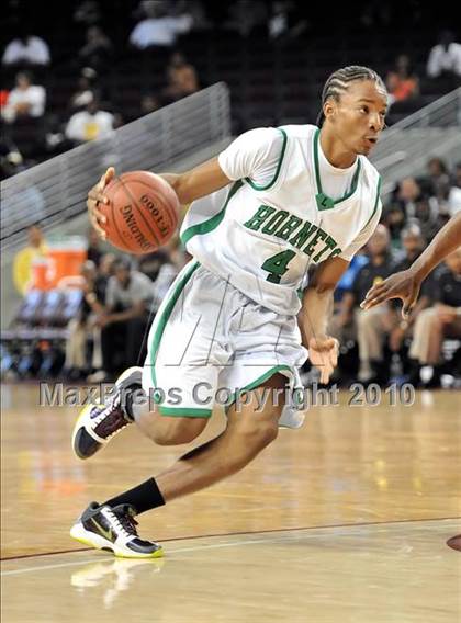 Thumbnail 3 in Compton vs. Lincoln (CIF SoCal D2 Final) photogallery.