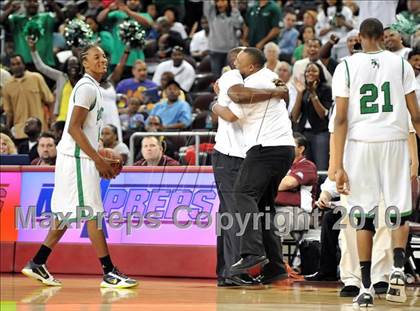Thumbnail 1 in Compton vs. Lincoln (CIF SoCal D2 Final) photogallery.