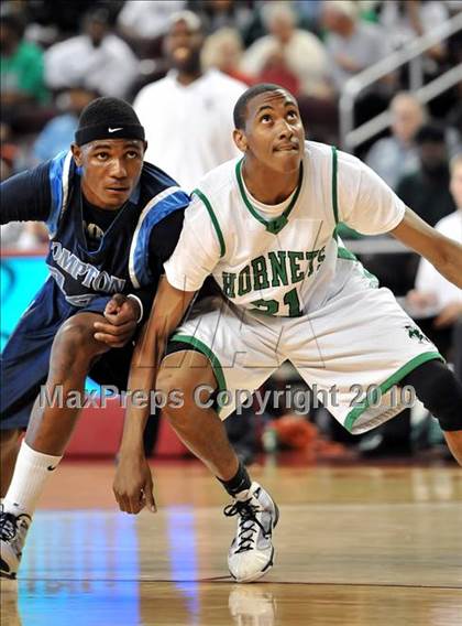 Thumbnail 3 in Compton vs. Lincoln (CIF SoCal D2 Final) photogallery.