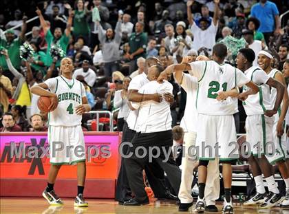 Thumbnail 2 in Compton vs. Lincoln (CIF SoCal D2 Final) photogallery.
