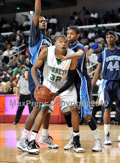 Thumbnail 2 in Compton vs. Lincoln (CIF SoCal D2 Final) photogallery.