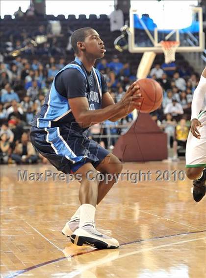 Thumbnail 3 in Compton vs. Lincoln (CIF SoCal D2 Final) photogallery.