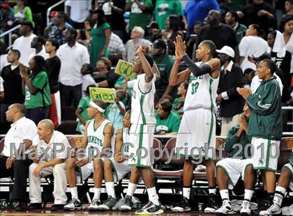 Thumbnail 3 in Compton vs. Lincoln (CIF SoCal D2 Final) photogallery.