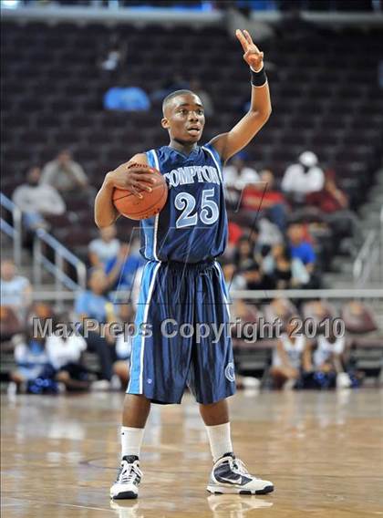 Thumbnail 1 in Compton vs. Lincoln (CIF SoCal D2 Final) photogallery.