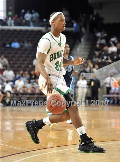 Thumbnail 1 in Compton vs. Lincoln (CIF SoCal D2 Final) photogallery.