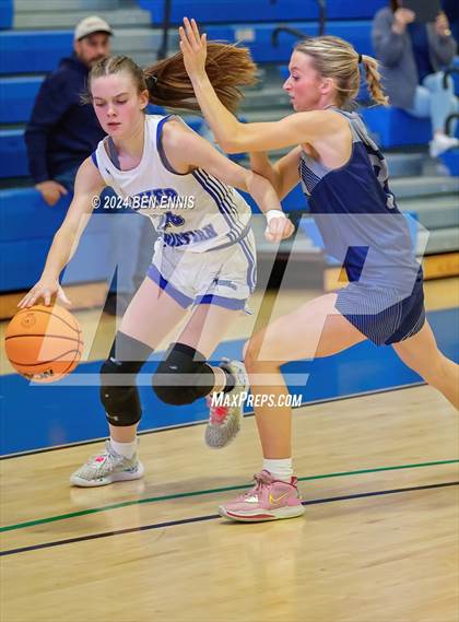 Thumbnail 2 in Lanier Christian Academy vs. The King's Academy (GAPPS 1-AA Semifinals) photogallery.