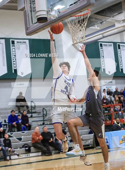 Thumbnail 1 in Haldane vs. Millbrook (NYSPHSAA Class C Regional Semifinal) photogallery.