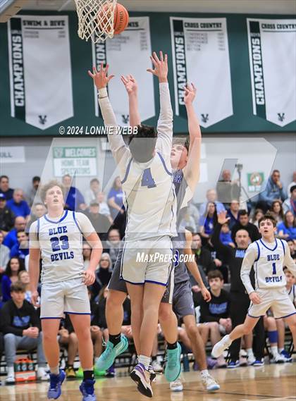 Thumbnail 3 in Haldane vs. Millbrook (NYSPHSAA Class C Regional Semifinal) photogallery.