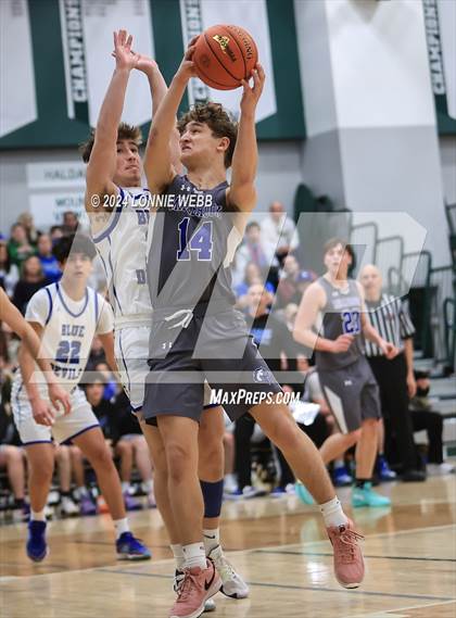 Thumbnail 3 in Haldane vs. Millbrook (NYSPHSAA Class C Regional Semifinal) photogallery.