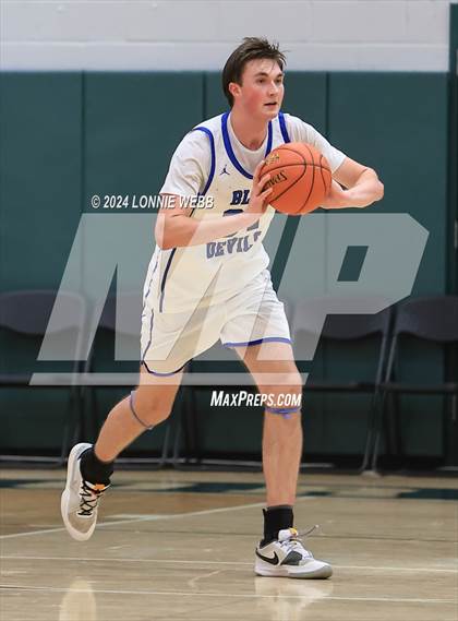 Thumbnail 1 in Haldane vs. Millbrook (NYSPHSAA Class C Regional Semifinal) photogallery.