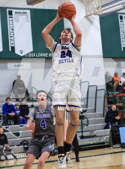 Thumbnail 1 in Haldane vs. Millbrook (NYSPHSAA Class C Regional Semifinal) photogallery.