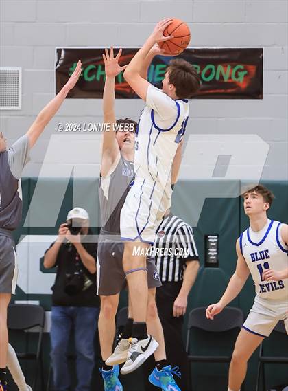 Thumbnail 3 in Haldane vs. Millbrook (NYSPHSAA Class C Regional Semifinal) photogallery.