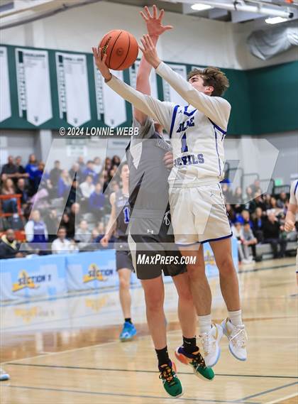 Thumbnail 3 in Haldane vs. Millbrook (NYSPHSAA Class C Regional Semifinal) photogallery.