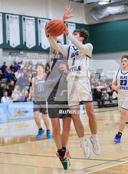 Thumbnail 2 in Haldane vs. Millbrook (NYSPHSAA Class C Regional Semifinal) photogallery.