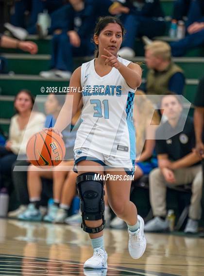 Thumbnail 3 in Dougherty Valley vs. Branson (Sabrina Ionescu SI20 Showcase) photogallery.
