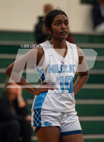 Thumbnail 2 in Dougherty Valley vs. Branson (Sabrina Ionescu SI20 Showcase) photogallery.