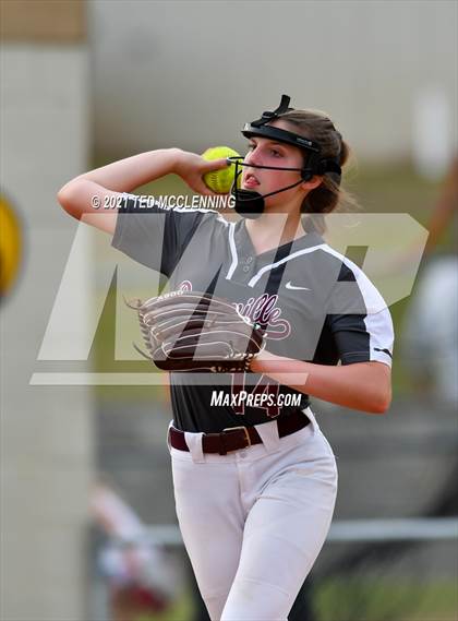 Thumbnail 3 in Atkins vs Perryville (3A District) photogallery.