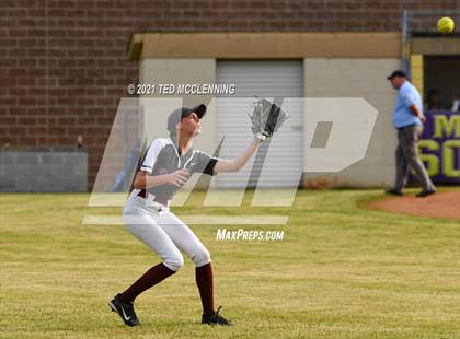 Thumbnail 3 in Atkins vs Perryville (3A District) photogallery.
