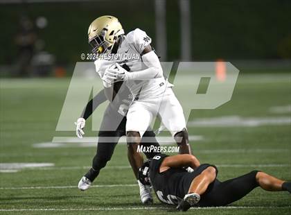 Thumbnail 2 in Notre Dame (SO) @ Servite photogallery.