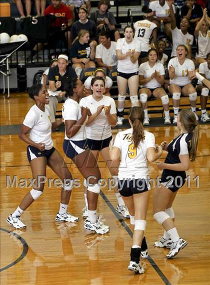 Thumbnail 3 in Stony Point vs. Leander photogallery.