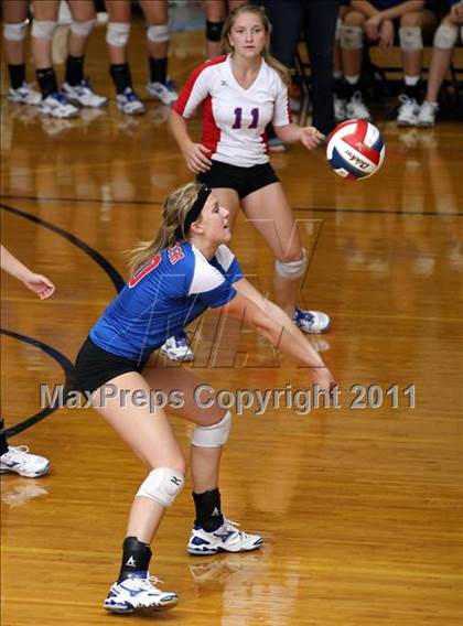 Thumbnail 2 in Stony Point vs. Leander photogallery.