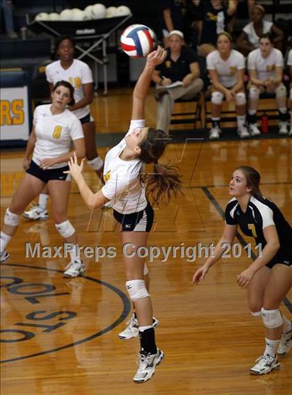 Thumbnail 2 in Stony Point vs. Leander photogallery.