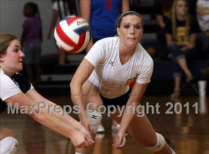 Thumbnail 1 in Stony Point vs. Leander photogallery.