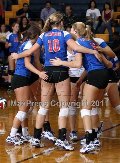 Thumbnail 2 in Stony Point vs. Leander photogallery.