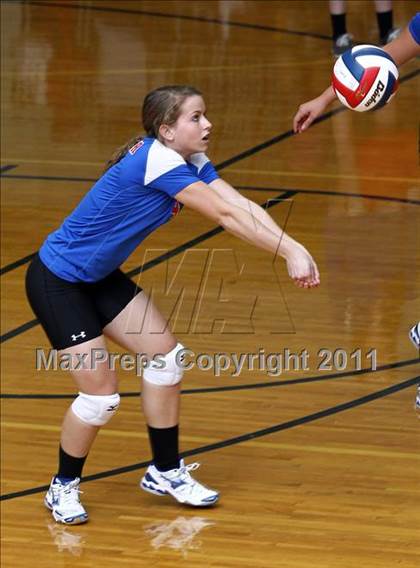 Thumbnail 1 in Stony Point vs. Leander photogallery.