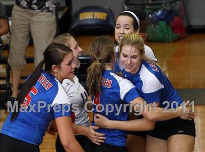 Thumbnail 3 in Stony Point vs. Leander photogallery.