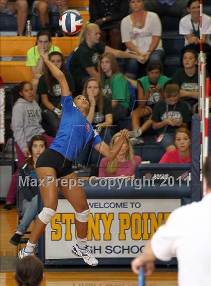 Thumbnail 3 in Stony Point vs. Leander photogallery.