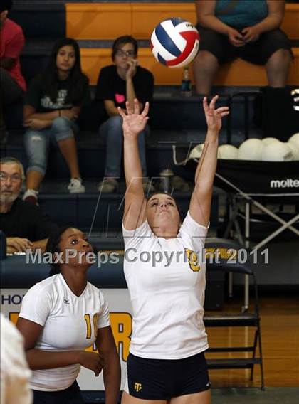 Thumbnail 1 in Stony Point vs. Leander photogallery.