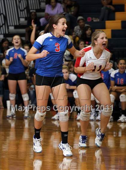 Thumbnail 1 in Stony Point vs. Leander photogallery.