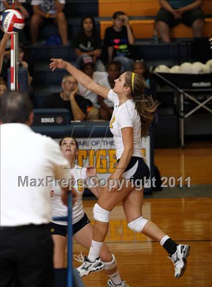 Thumbnail 3 in Stony Point vs. Leander photogallery.
