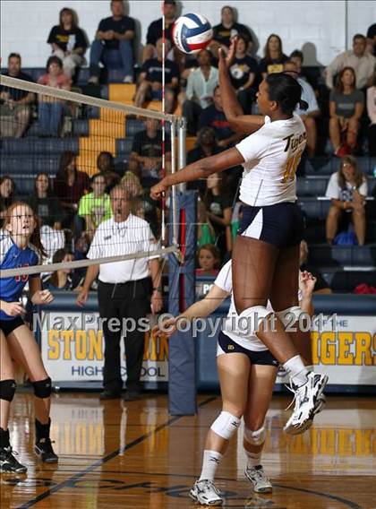 Thumbnail 1 in Stony Point vs. Leander photogallery.