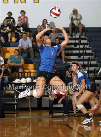 Thumbnail 2 in Stony Point vs. Leander photogallery.