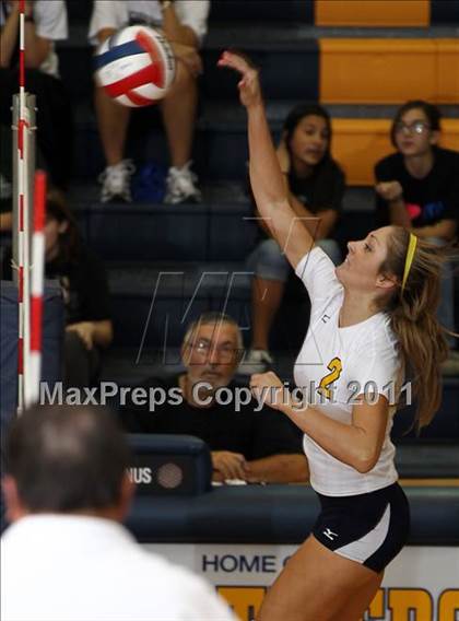 Thumbnail 2 in Stony Point vs. Leander photogallery.