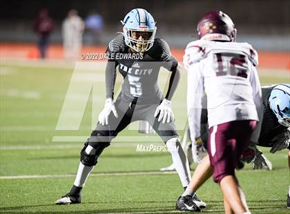 Thumbnail 2 in Rancho Buena Vista vs University City (CIF SDS D3 Quarterfinal) photogallery.
