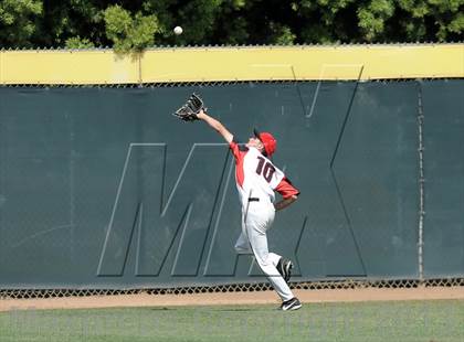Thumbnail 1 in Elsinore vs. De La Salle (Hard 9 National Classic) photogallery.