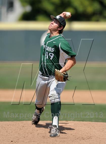 Thumbnail 3 in Elsinore vs. De La Salle (Hard 9 National Classic) photogallery.