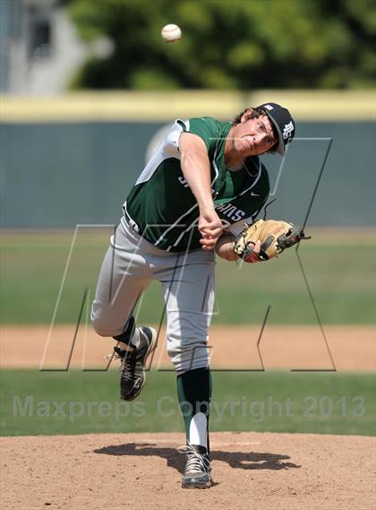 Thumbnail 1 in Elsinore vs. De La Salle (Hard 9 National Classic) photogallery.