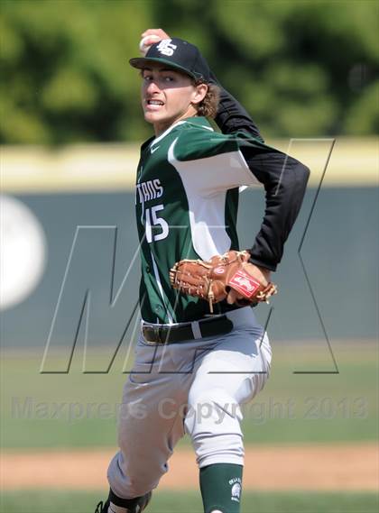 Thumbnail 1 in Elsinore vs. De La Salle (Hard 9 National Classic) photogallery.