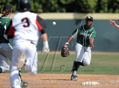 Thumbnail 1 in Elsinore vs. De La Salle (Hard 9 National Classic) photogallery.