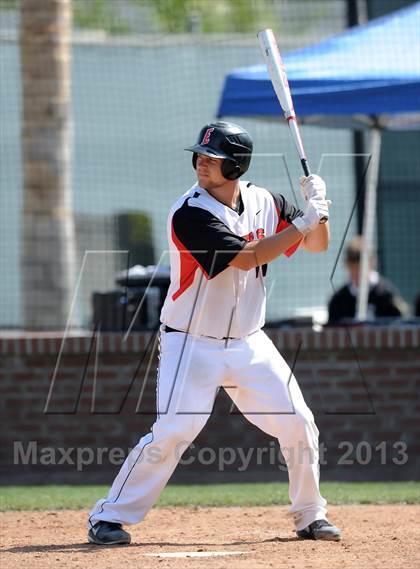 Thumbnail 1 in Elsinore vs. De La Salle (Hard 9 National Classic) photogallery.