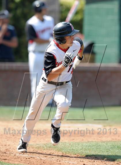 Thumbnail 3 in Elsinore vs. De La Salle (Hard 9 National Classic) photogallery.